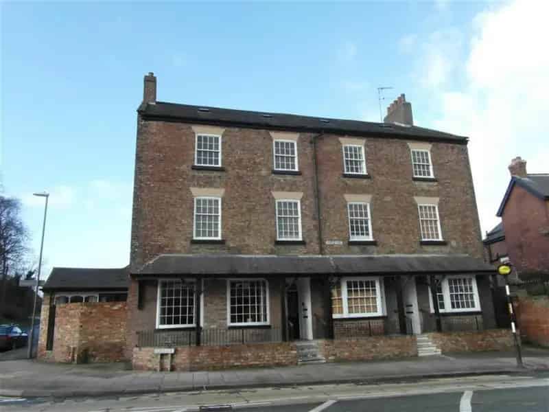 2 Bedroom Flat to Let in Boroughbridge Town Centre