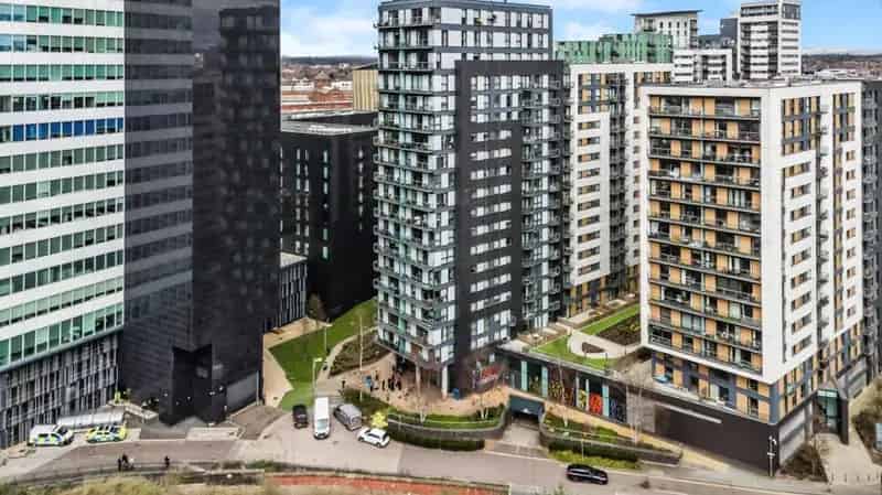 2 Bedroom Flat for Sale Manchester M4 City Skyline Views