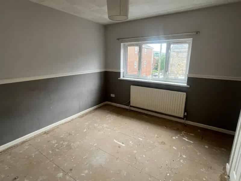 2 Bedroom End Terrace House For Sale