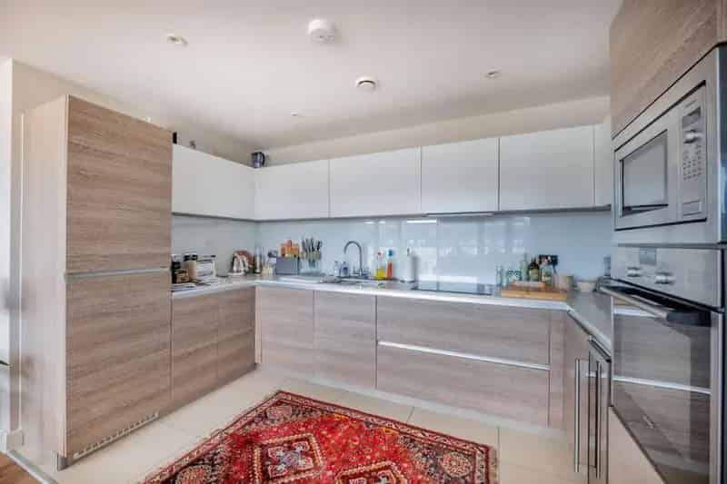 2 Bedroom Penthouse Apartment Bath Riverside
