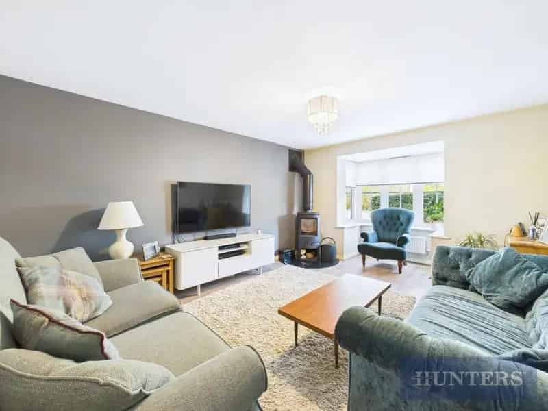 4 Bedroom Detached House For Sale in Scalby