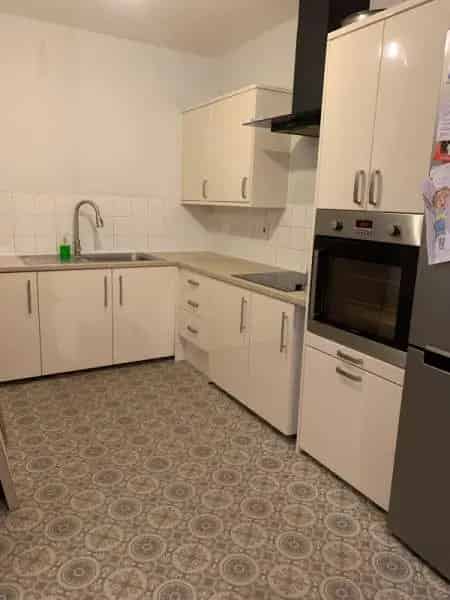 Spacious 3-Bed Disabled-Friendly Flat near Aldgate East