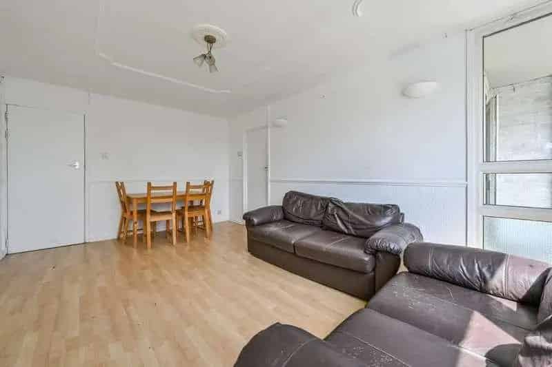 3 Bed Flat for Sale in Dalston Junction
