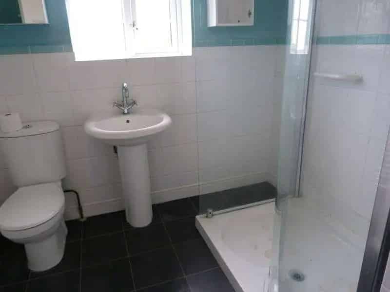 4 Bed Semi-Detached House for Sale