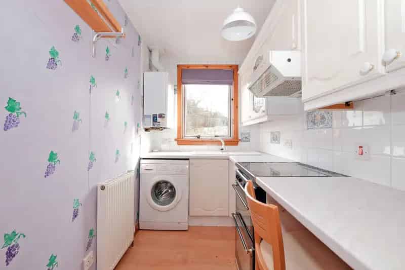 2 Bed Granite Flat near City Centre with Garden and Loft Storage