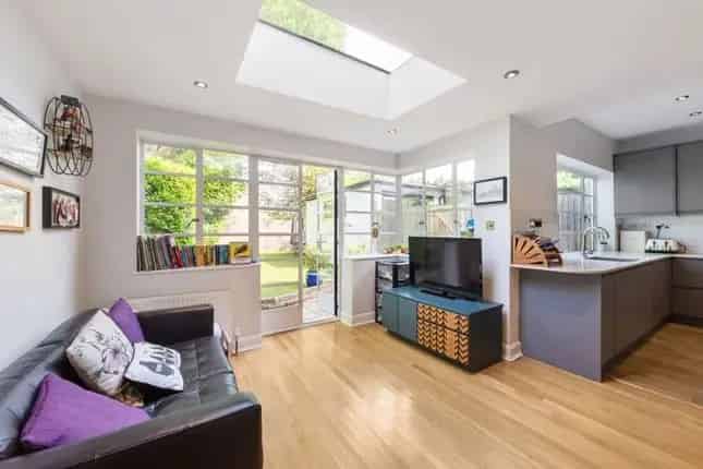 Four Bedroom Art Deco House Hampstead Garden Suburb