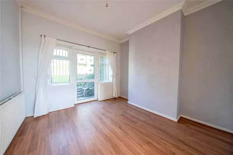 Three Bedroom House For Modernisation Large Garden Moortown Chapel Allerton