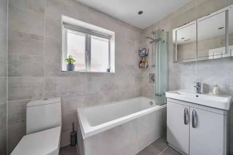 3 Bed Semi-Detached House For Sale Near Bournemouth Hospital