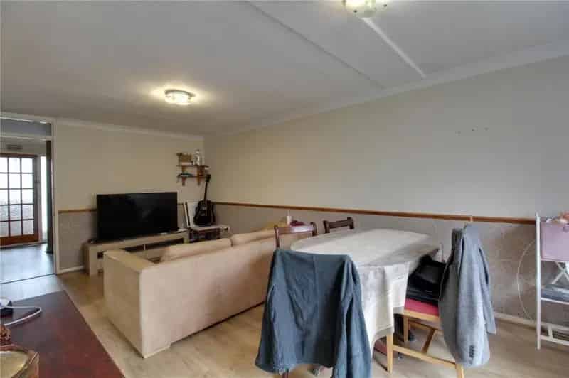 3 Bedroom Terraced House for Sale in Oakridge