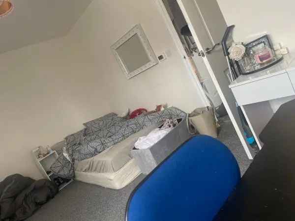 Flat For Rent in Tewkesbury, England