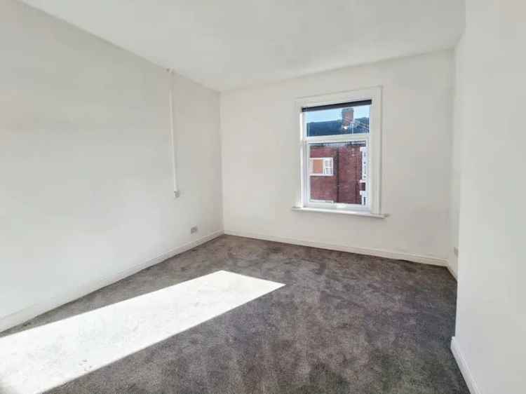 2 Bedroom End Terrace House Wakefield West Yorkshire WF2