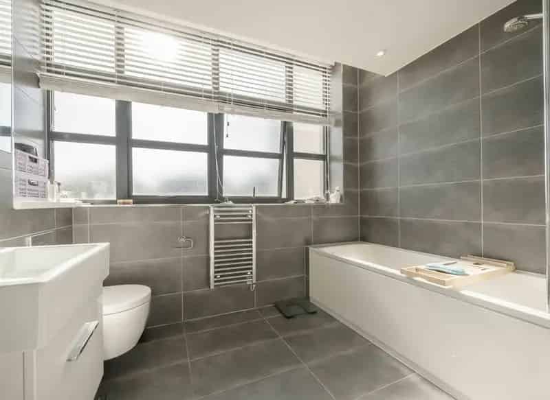 Two Bedroom Apartment Near Chiswick High Road
