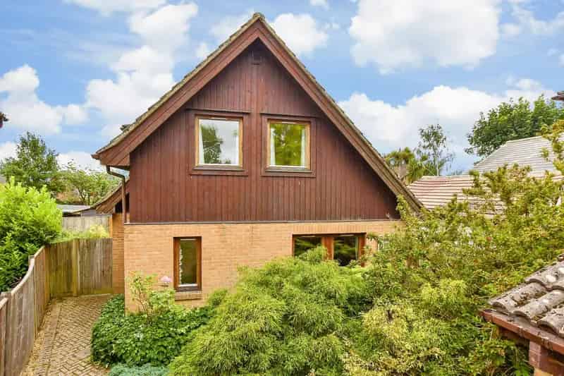 3 Bedroom Scandinavian Chalet Detached House Tonbridge