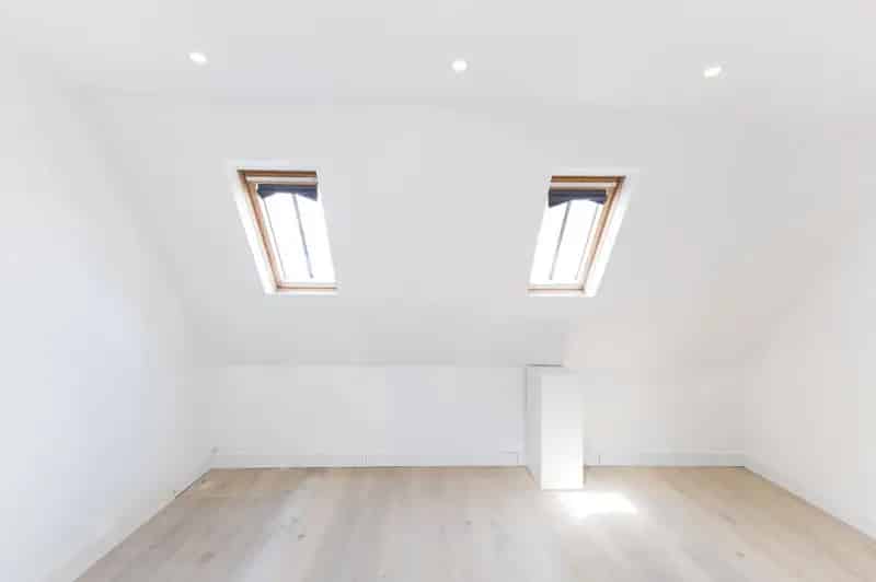 2 Bedroom Mews House for Sale in Royal Crescent Notting Hill