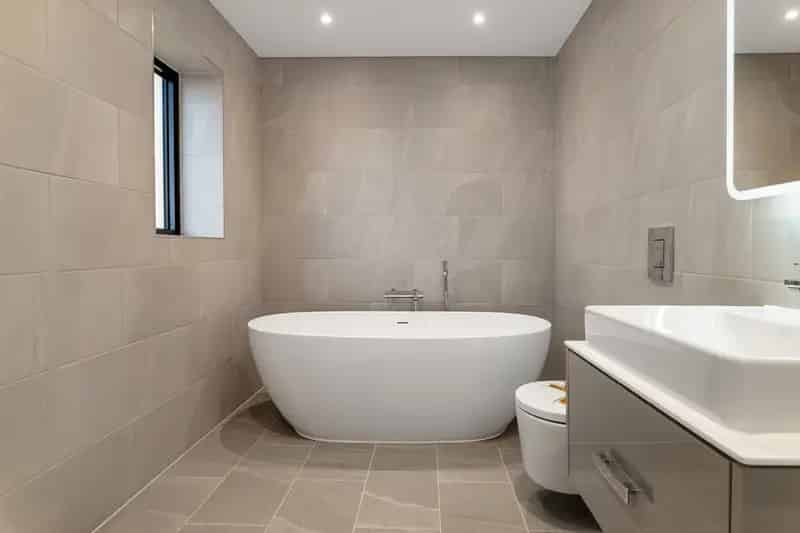 6 Bedroom Detached House with Cinema Room and Double Garage
