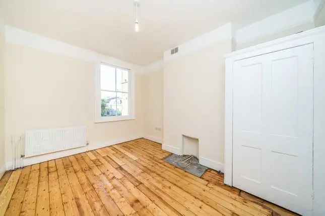 Terraced house to rent in Fentiman Road, London SW8