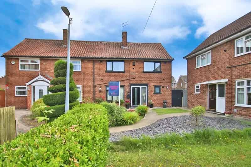3 Bedroom End Terrace House for Sale