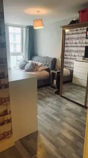 Greenwich 2-Bed Flat River Views Parking Concierge