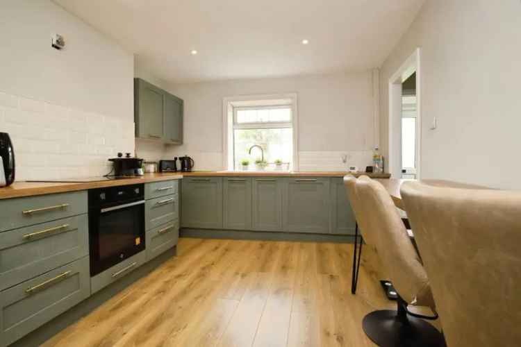 3 Bedroom Cottage Stylish Comfort Character Charm No Onward Chain