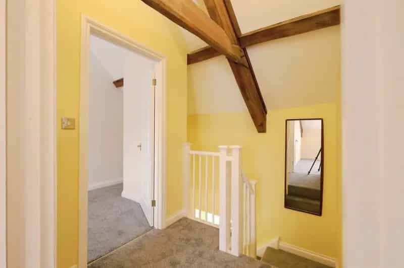 2 Bedroom Terraced House Central Location Charming Cottage