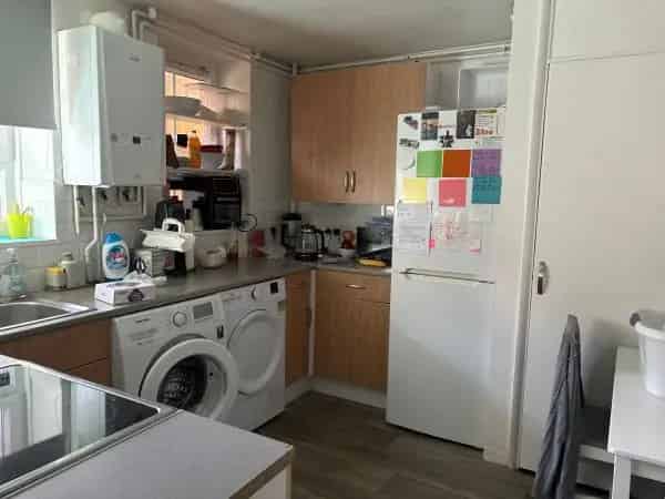 2nd Floor Flat near Holloway Road with Lift