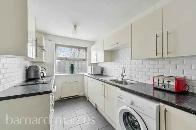 Six Bedroom Townhouse in Camberwell - Family Home with Garden