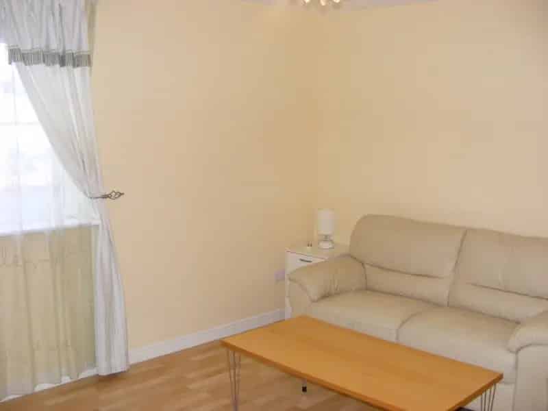 2 Bedroom Flat To Rent Available 10072025