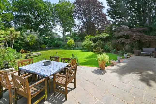 Spacious Detached House Kingston Hill 5 Bedrooms Near Richmond Park