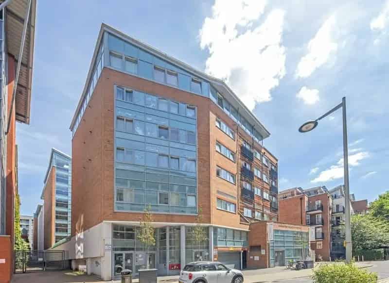 Flat For Sale , Skerne Road, London, England