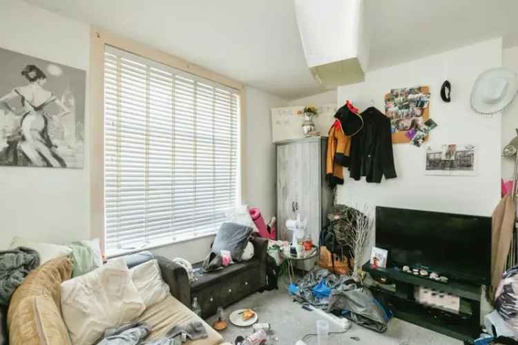 5 Bedroom HMO Eastbourne  £34020 Annual Income Investment
