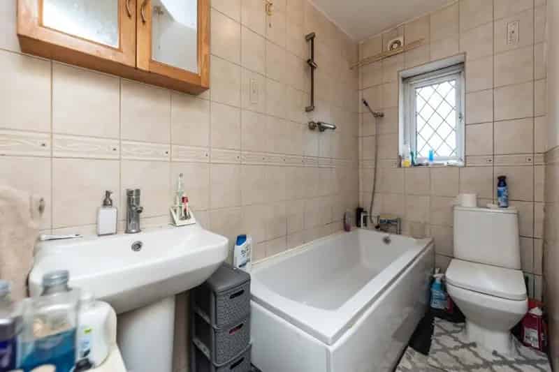 3 Bed Mid Terrace House for Sale Castleford
