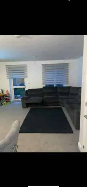 3 Bedroom House with Garden and Driveway Near Preschool and Park