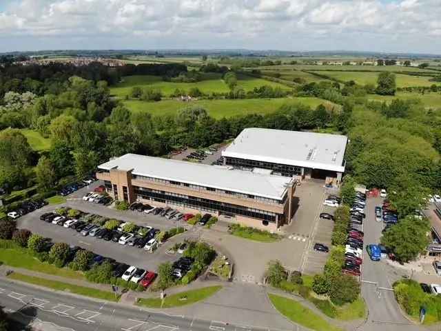 Office and Warehouse Space for Lease in Thame