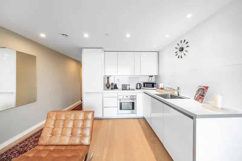 Two Double Bedroom Apartment with South Facing Windows