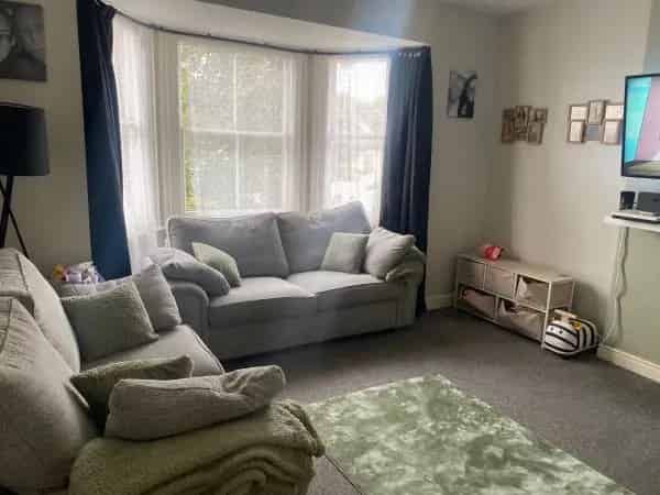 3 Bed Maisonette with Large Garden - Over 45s
