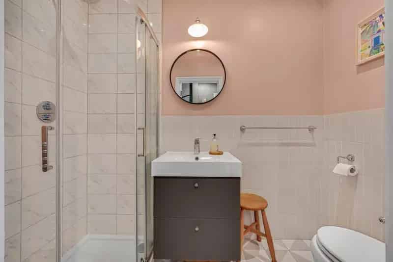 Flat For Sale , London, England