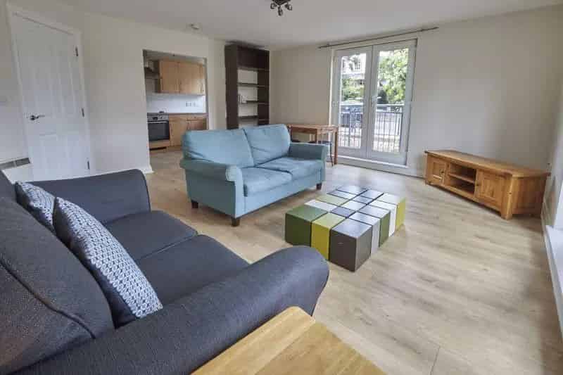 2 Bedroom Apartment to Rent Near Exeter High Street