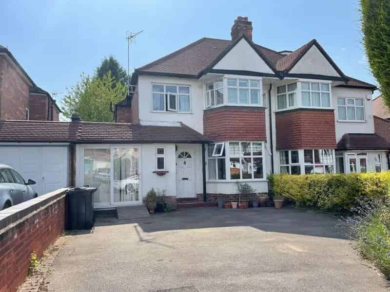 4 Bedroom Semi Detached House For Sale