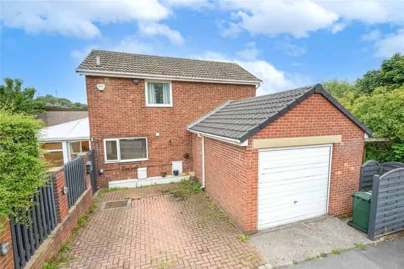 3 Bed Detached House in Flockton