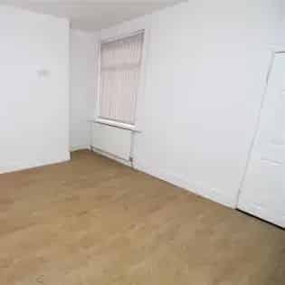 3 Bed Mid Terraced House Manchester
