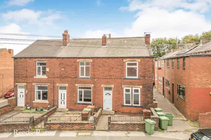 2 Bedroom End Terrace House For Sale Auction 1st July