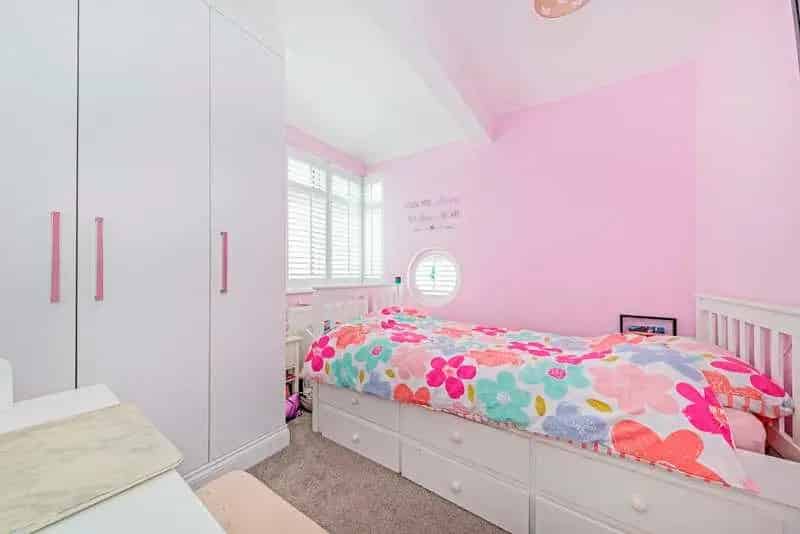 4 Bed House for Sale Extended Kitchen Summerhouse