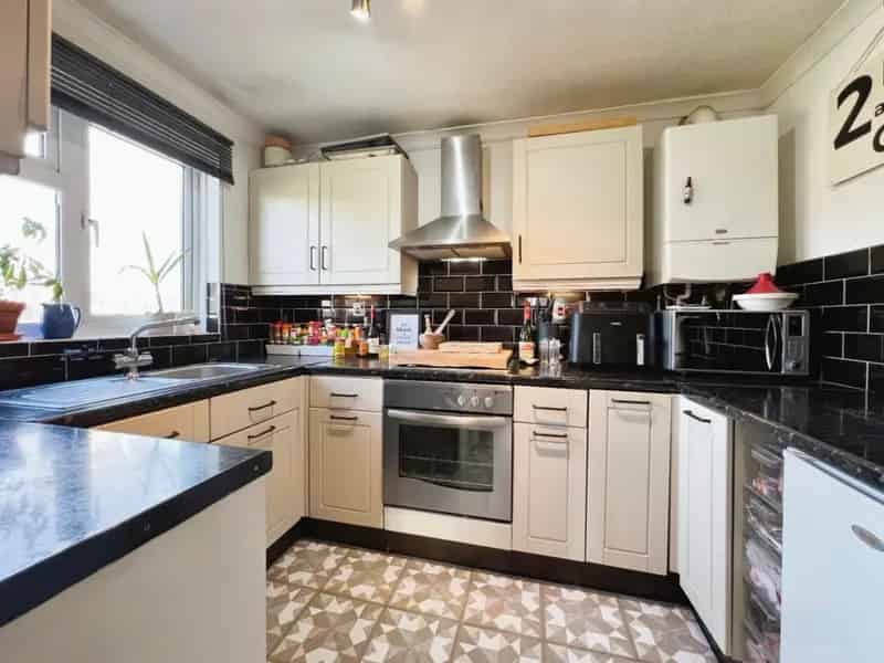 2 Bedroom Flat Hythe Seafront