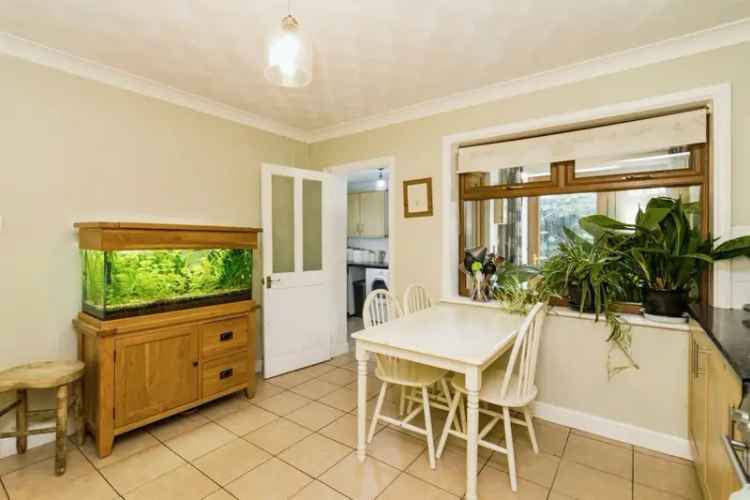 Three Bedroom Home in Lound with Landscaped Garden and Workshop