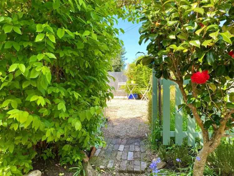 2 Bedroom Cottage for Sale