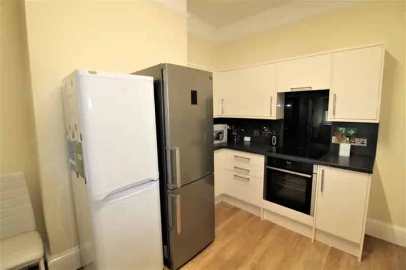 6 Bedroom Student House For Sale High Yield