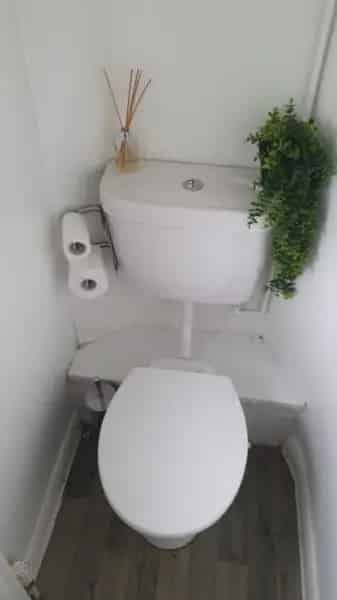 3 Bed House Large Garden Double Glazing Near Schools Shops