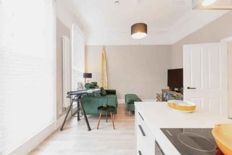 1 Bedroom Flat for Sale in Bath