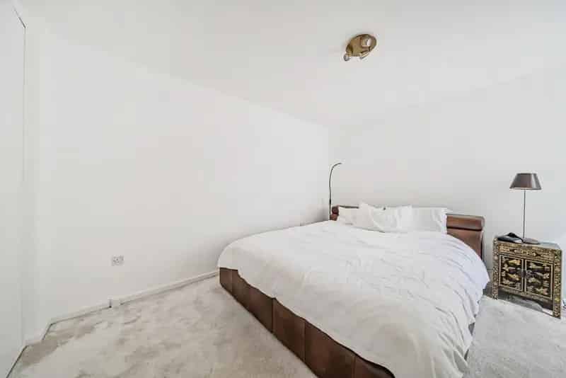 3-Bedroom Duplex Apartment near Hampstead Heath and Golders Green