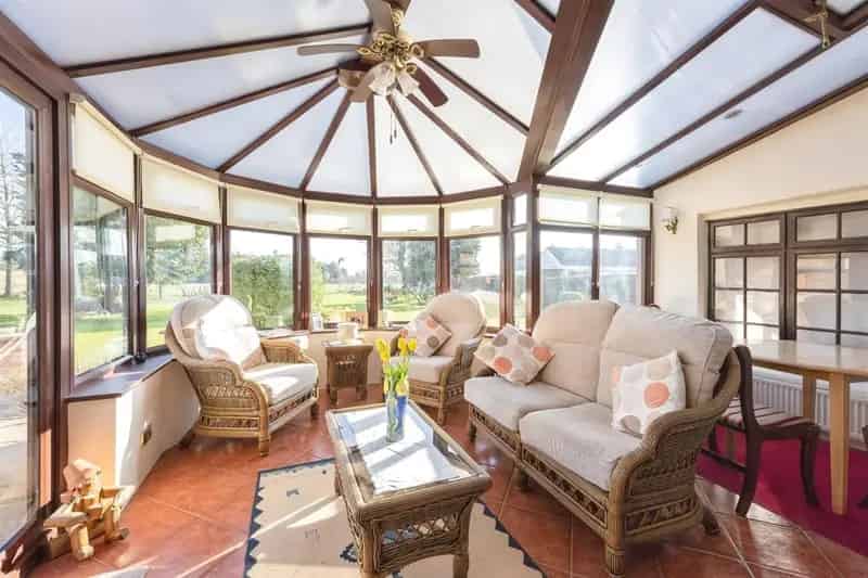 Spacious 5 Bedroom Detached Family Home with Large Garden and Outbuildings